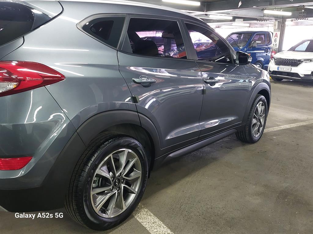 HYUNDAI Tucson - Vista 5