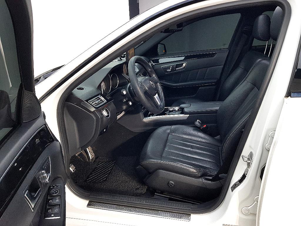 Mercedes Benz E class - Vista 8