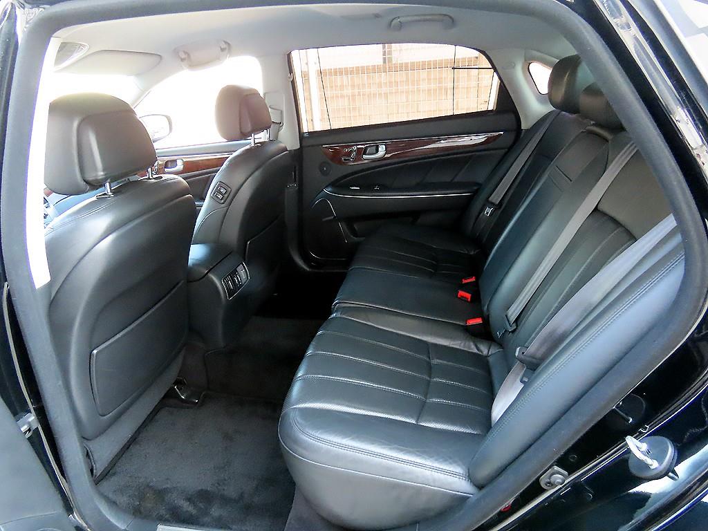 HYUNDAI Equus - Vista 6