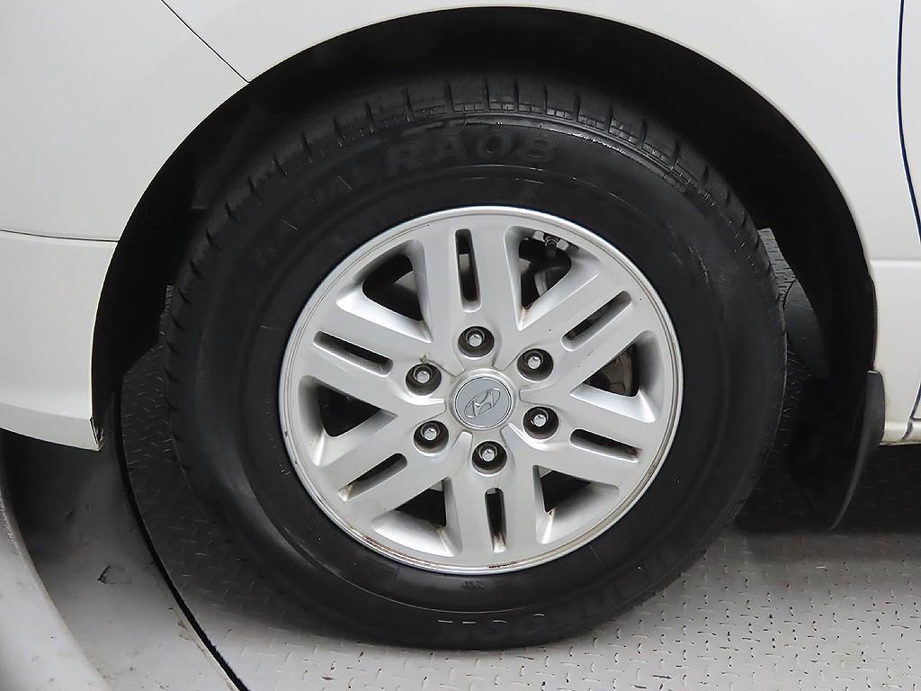 HYUNDAI Starex - Vista 9