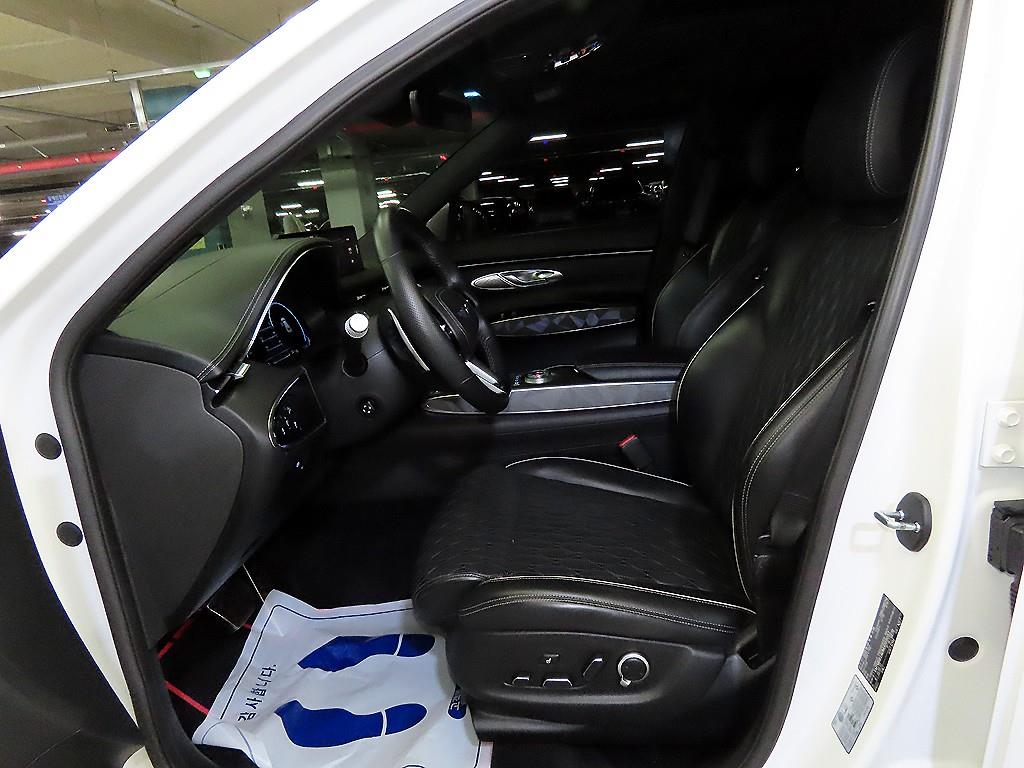 Genesis GV70 - Vista 6