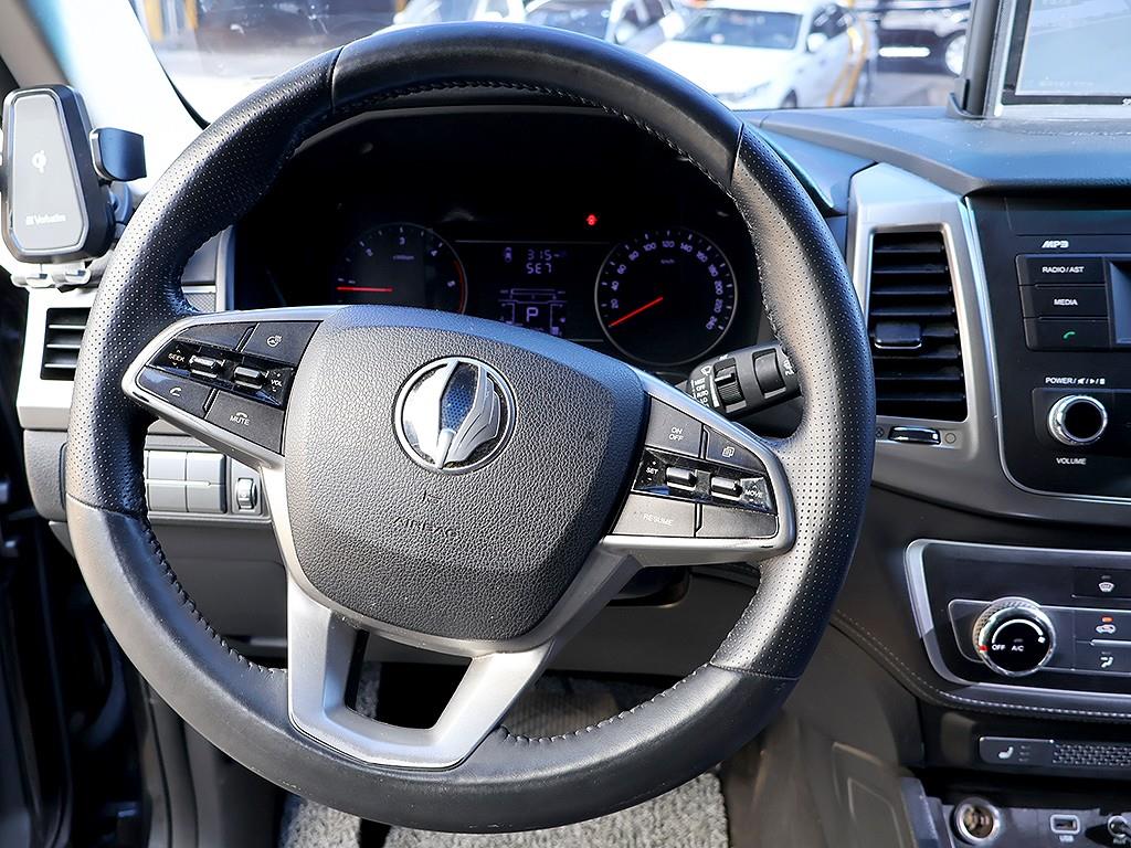 Ssangyong Rexton 2018 Negro - Importación desde Corea - HF Imports Iquique - Foto 8