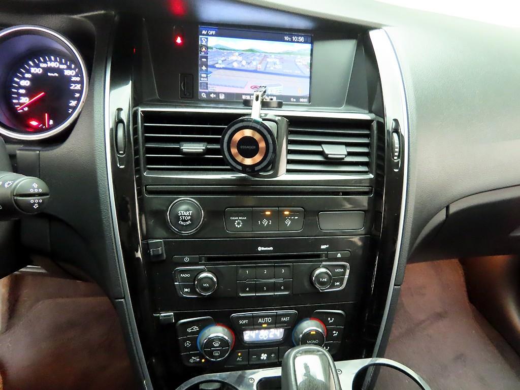 SAMSUNG SM7 - Vista 9