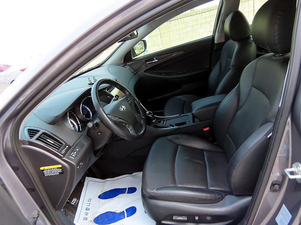 HYUNDAI Sonata - Vista 5