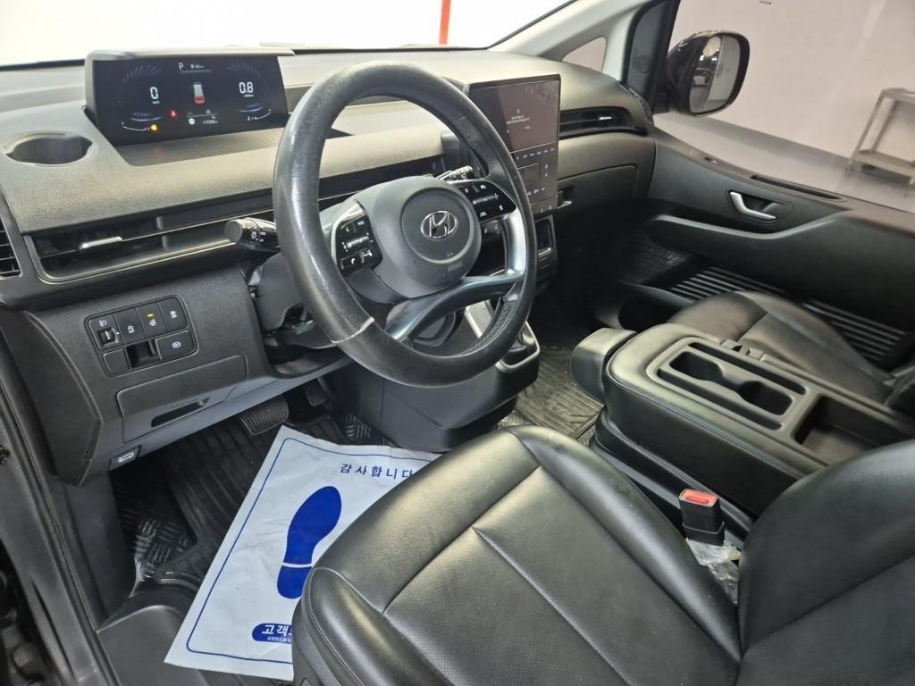 HYUNDAI Staria - Vista 7