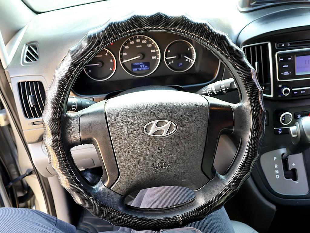 HYUNDAI Starex 2016 Gris - Importación desde Corea - HF Imports Iquique - Foto 8