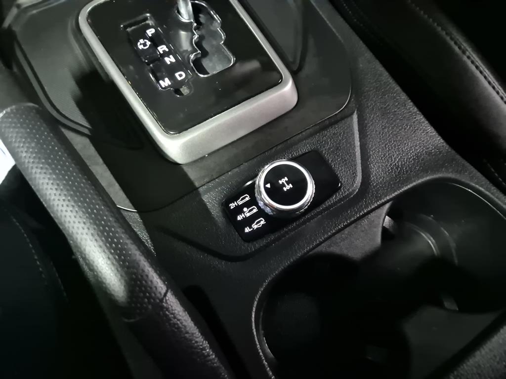 Ssangyong Rexton - Vista 10