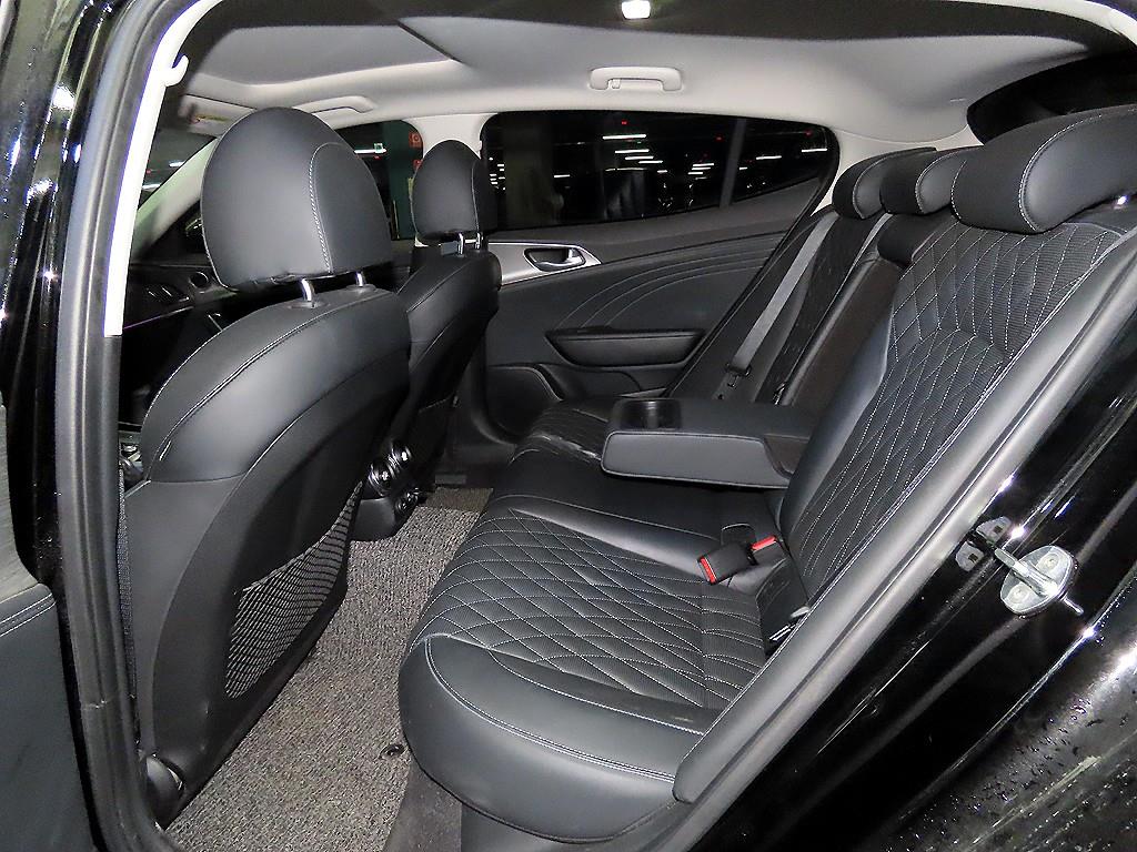 KIA Stinger - Vista 7