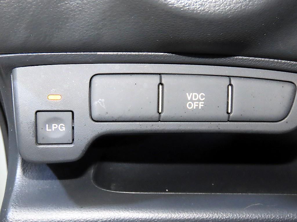 KIA Carens 2013 Plateado - Importación desde Corea - HF Imports Iquique - Foto 13