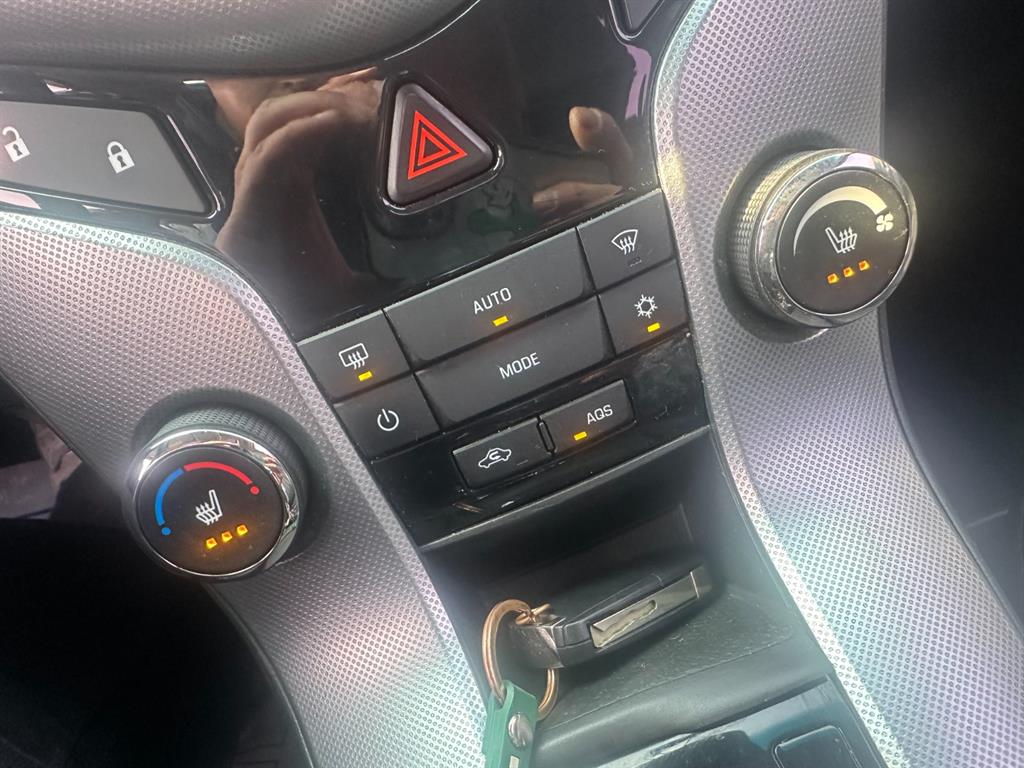 Chevrolet Cruise 2012 Negro - Importación desde Corea - HF Imports Iquique - Foto 18