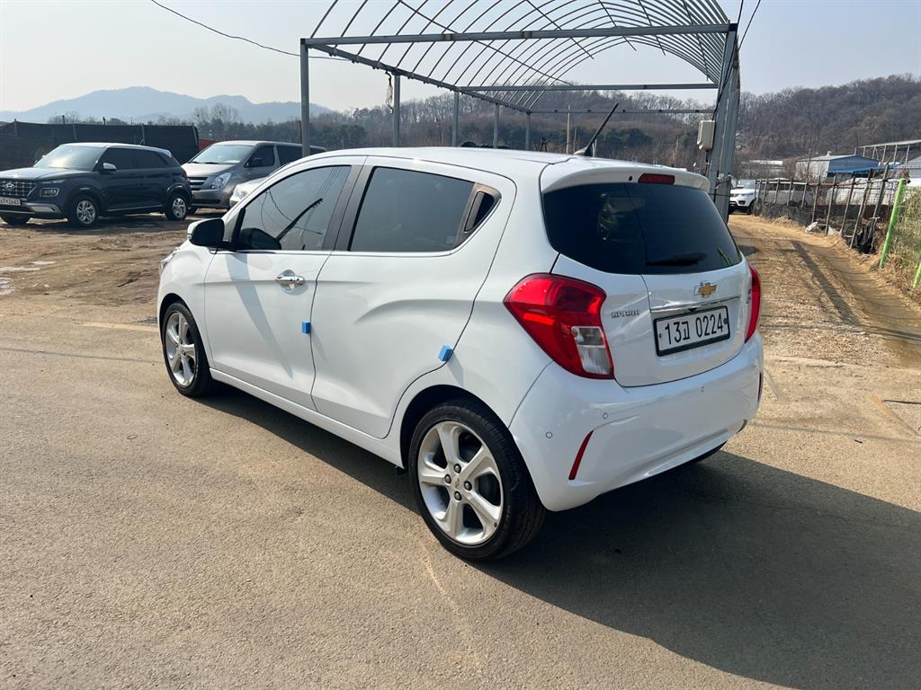 Chevrolet Spark - Vista 5