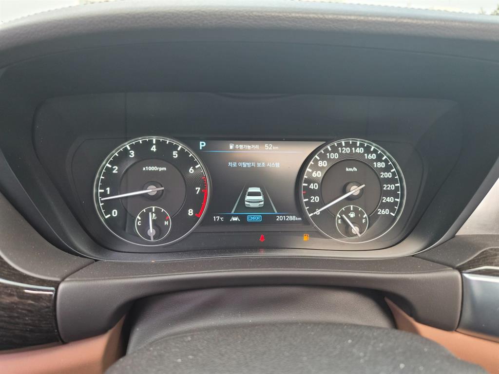 Genesis G90 - Vista 6