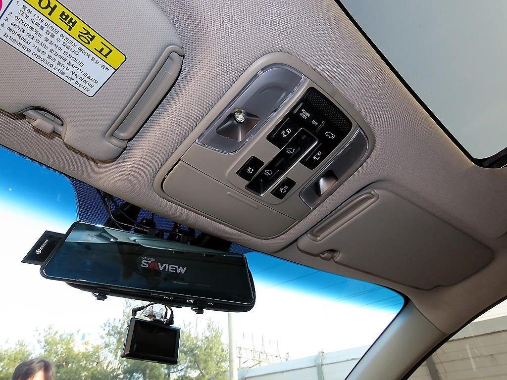 KIA Carnival - Vista 12