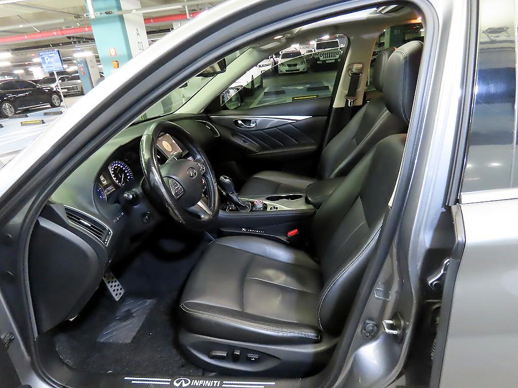 Infiniti Q - Vista 6