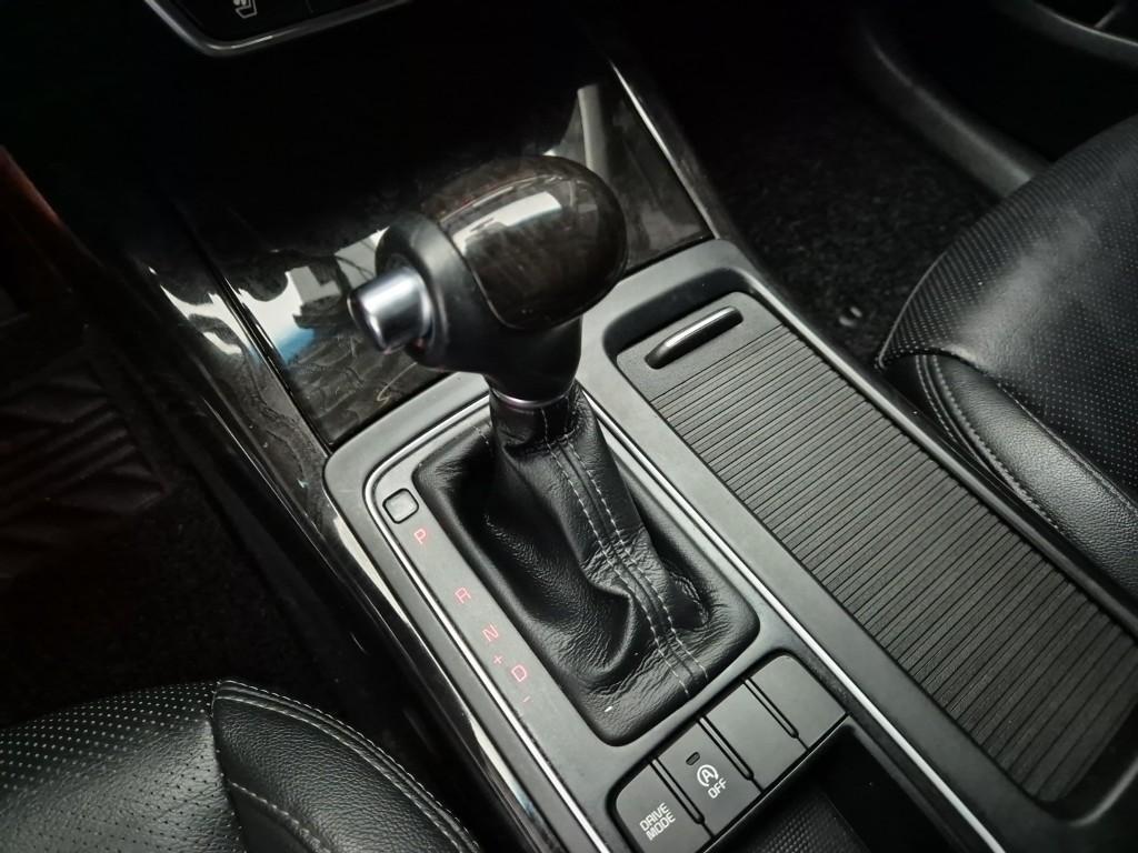 KIA Sorento - Vista 8