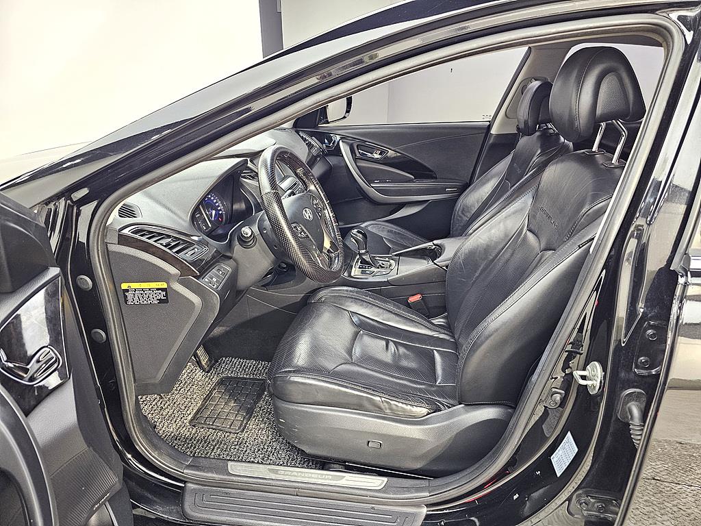 HYUNDAI Grandeur - Vista 8