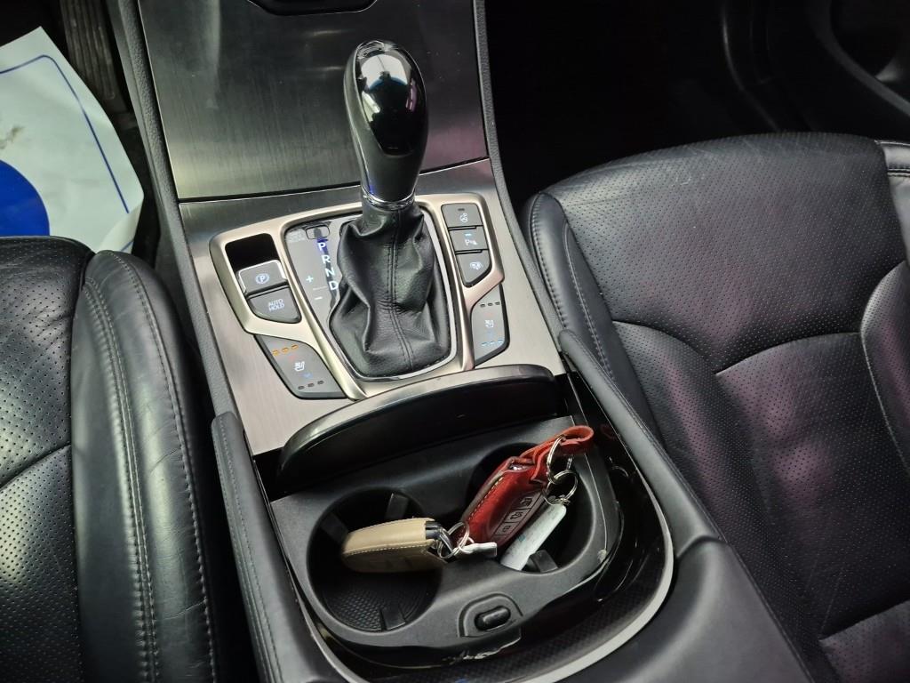 HYUNDAI Grandeur - Vista 8