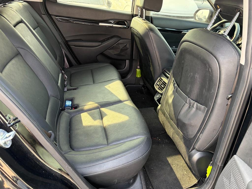 KIA Seltos 2023 Negro - Importación desde Corea - HF Imports Iquique - Foto 16