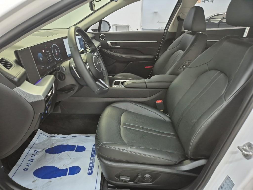 HYUNDAI Sonata - Vista 11