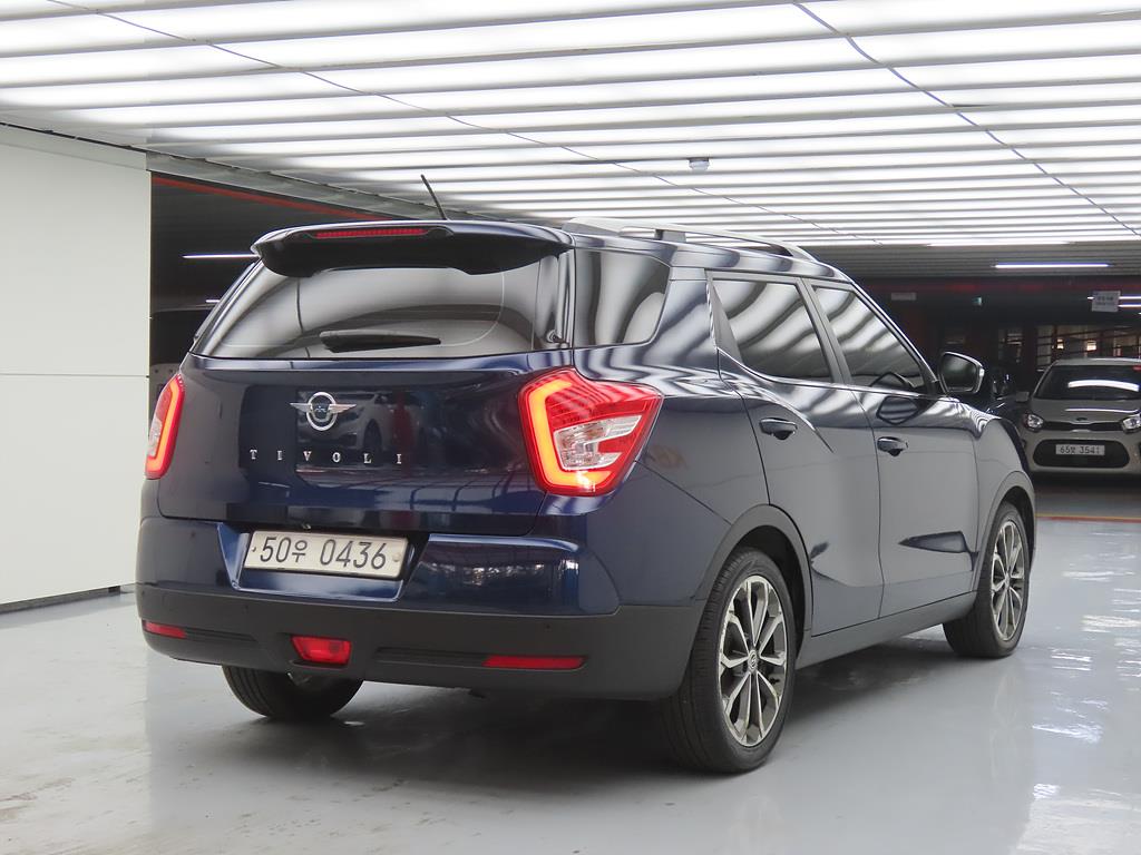 Ssangyong Tivoli - Vista 4