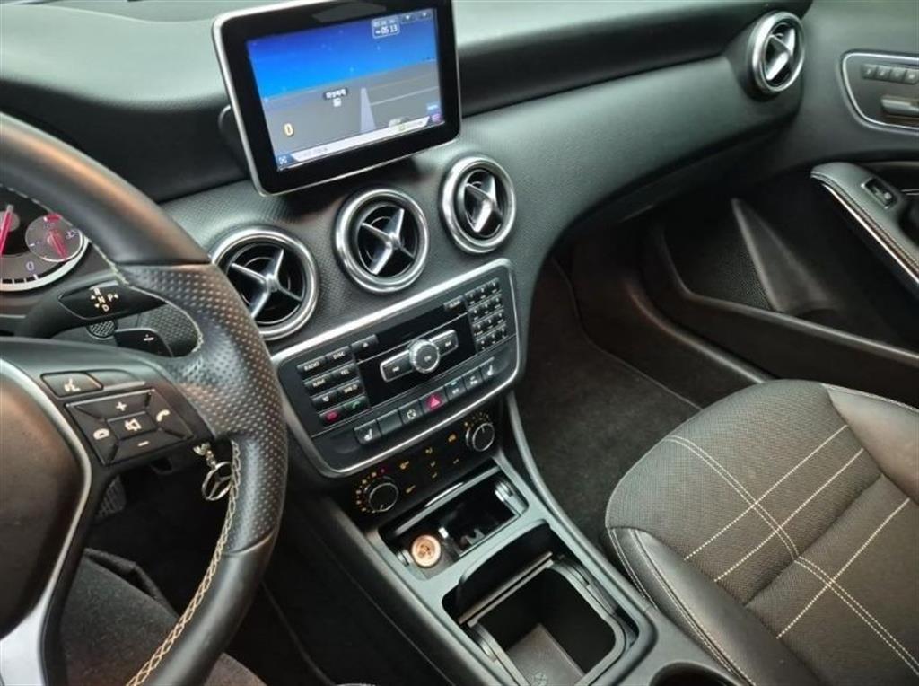 Mercedes Benz A Class - Vista 10