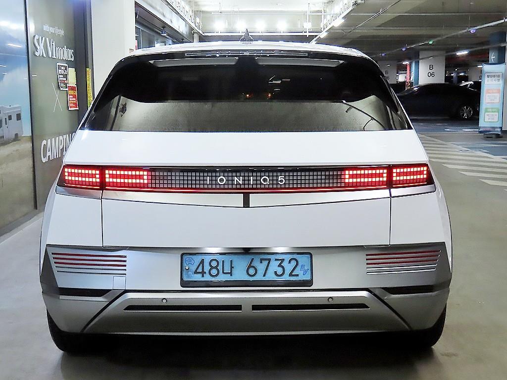 HYUNDAI Ioniq 5 - Vista 5