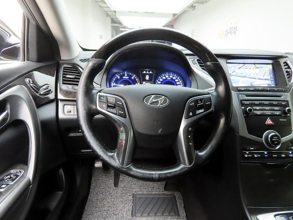 HYUNDAI Grandeur - Vista 7