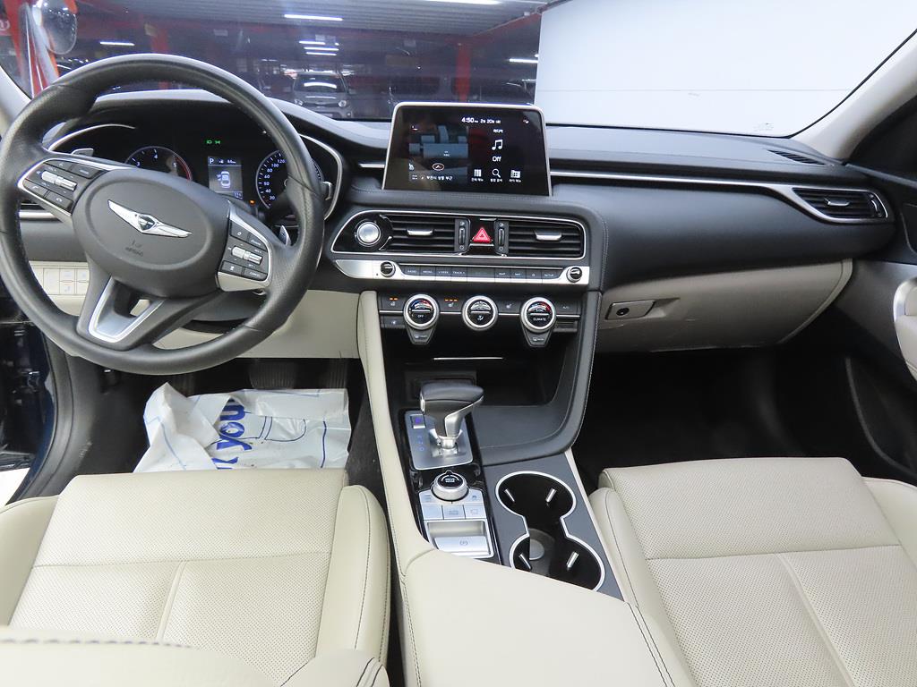 Genesis G70 - Vista 7