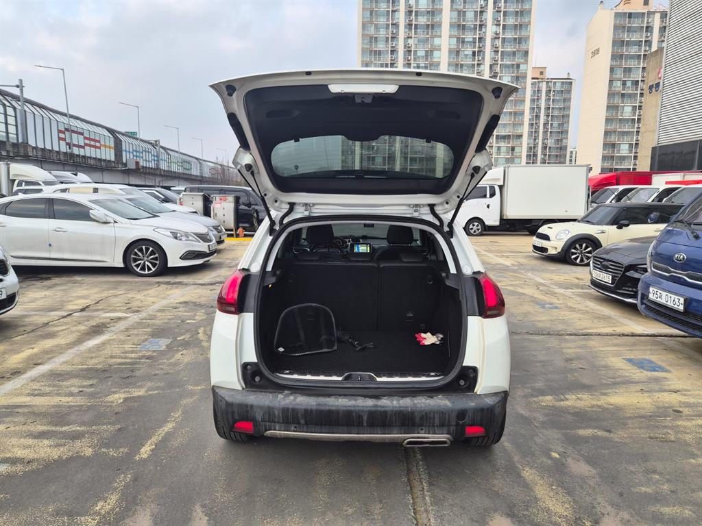 Peugeot 2008 - Vista 5