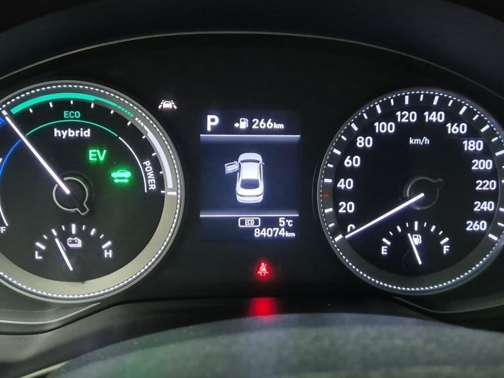 HYUNDAI Grandeur - Vista 6