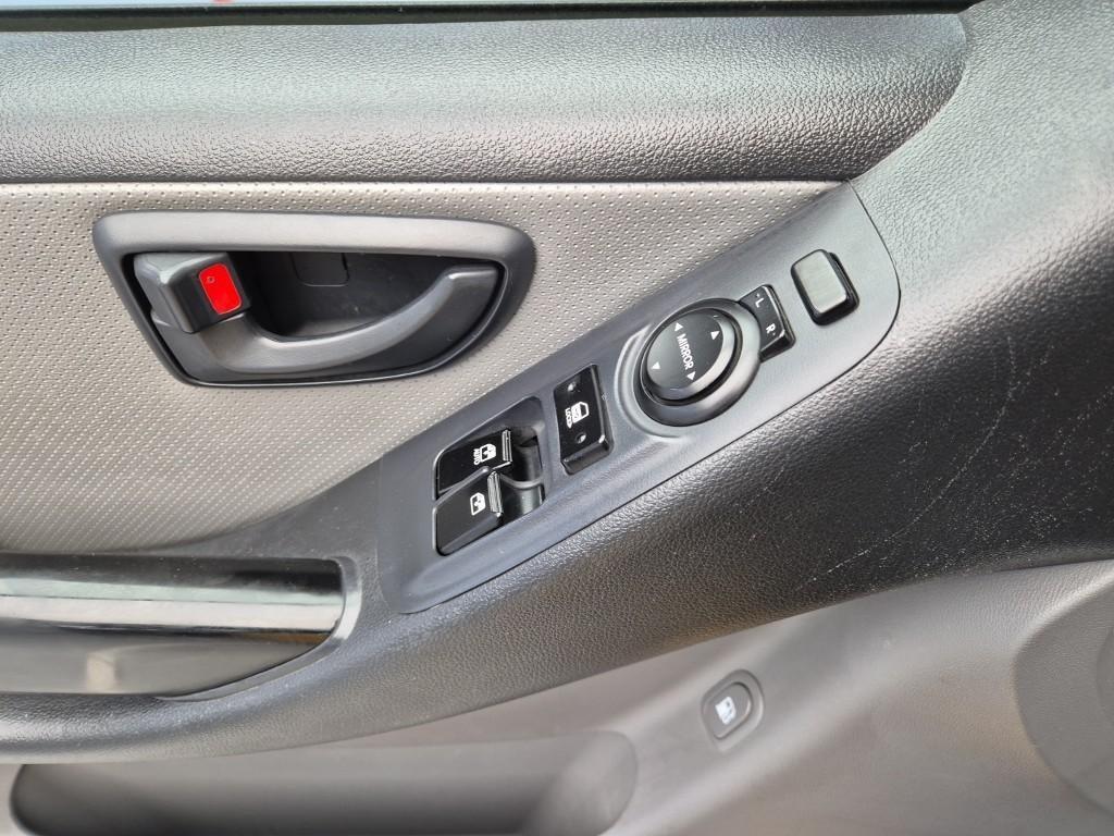 HYUNDAI Starex 2019 Amarillo - Importación desde Corea - HF Imports Iquique - Foto 15