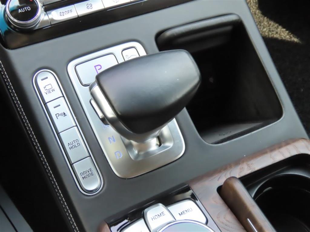 Genesis G90 - Vista 11