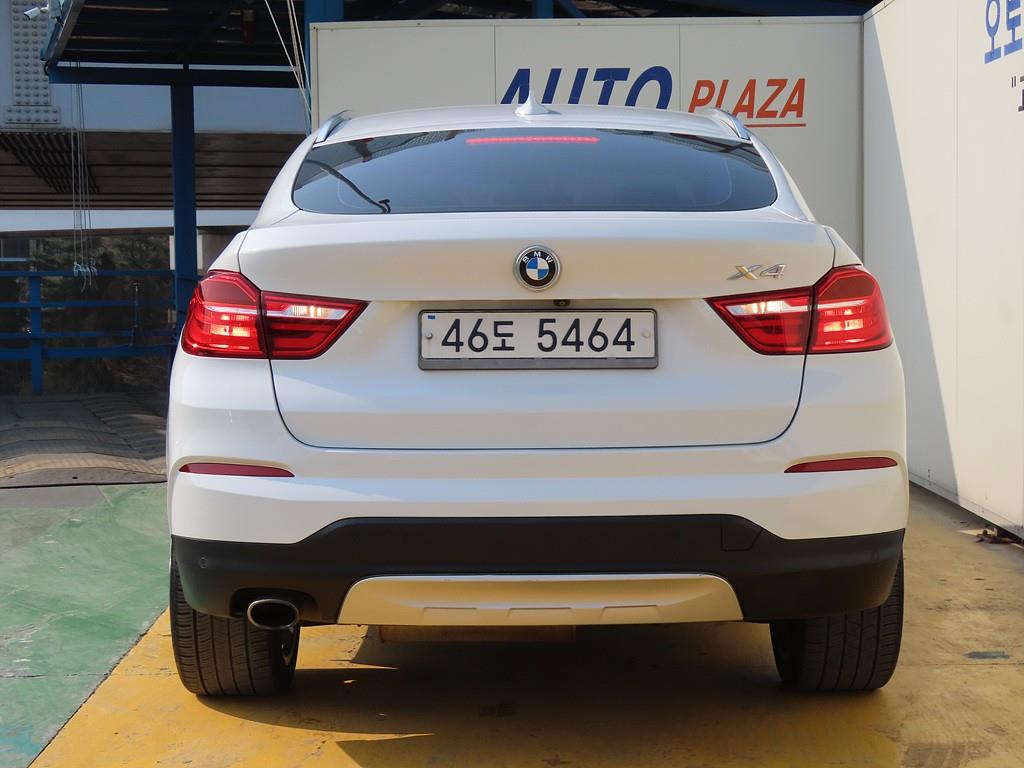 BMW X4 - Vista 4