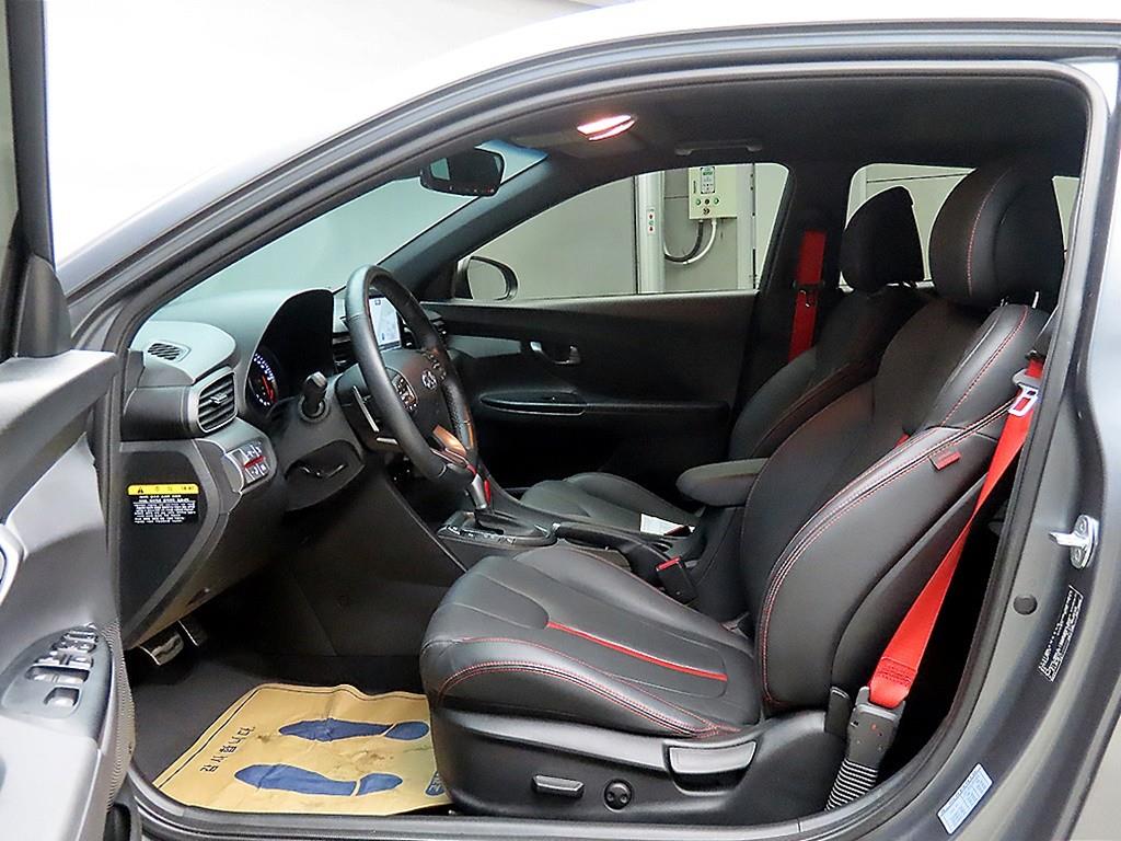 HYUNDAI Veloster - Vista 5