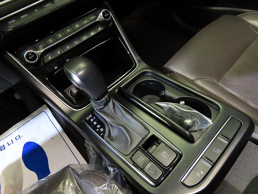 HYUNDAI Grandeur - Vista 12