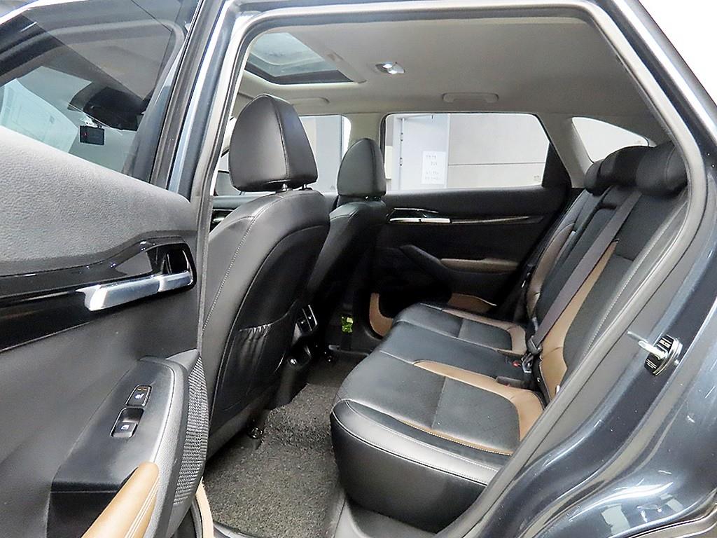 KIA Seltos - Vista 6