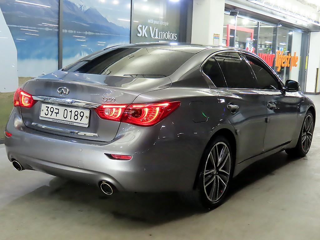 Infiniti Q - Vista 4