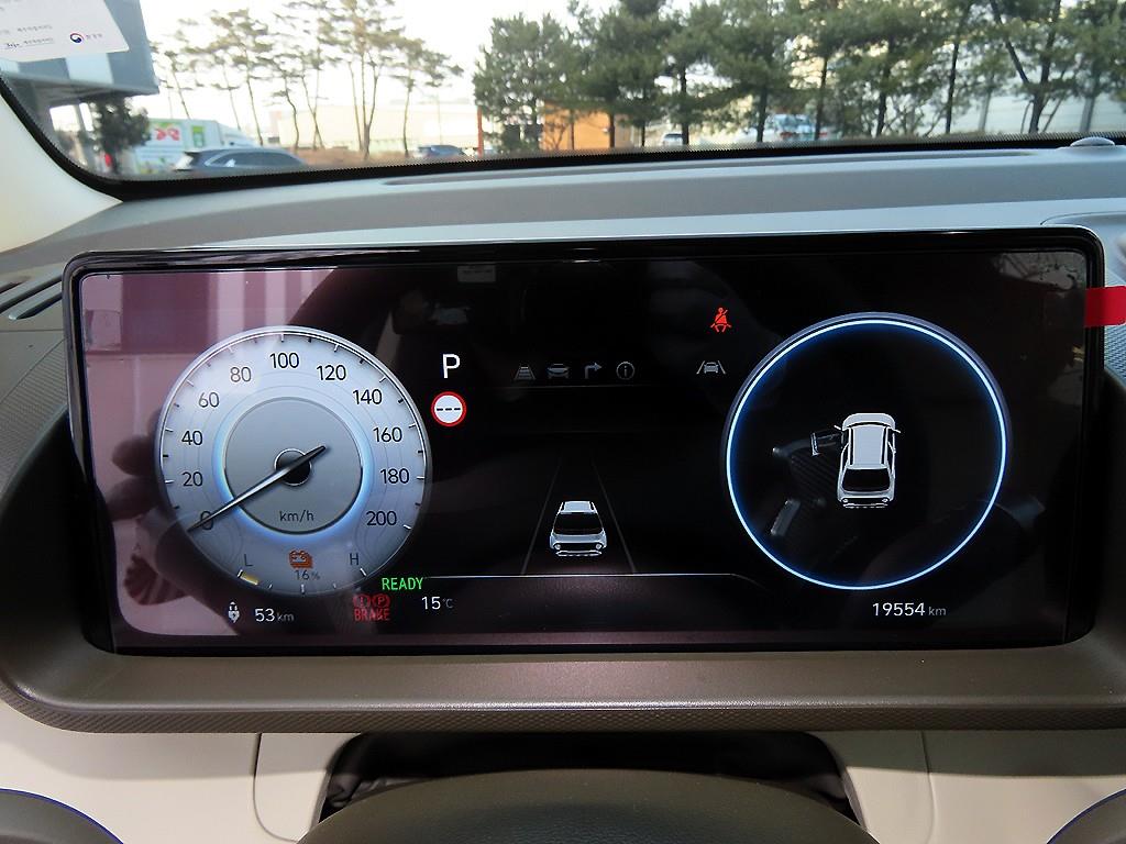 HYUNDAI Casper - Vista 9