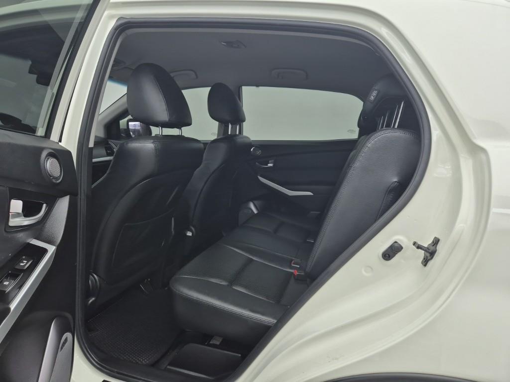 Ssangyong Korando - Vista 12