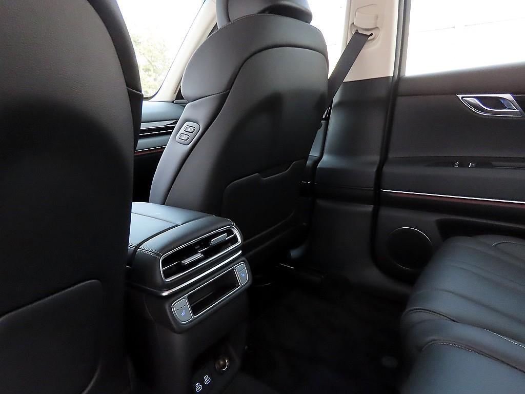 Genesis GV80 2026 Blanco - Importación desde Corea - HF Imports Iquique - Foto 14