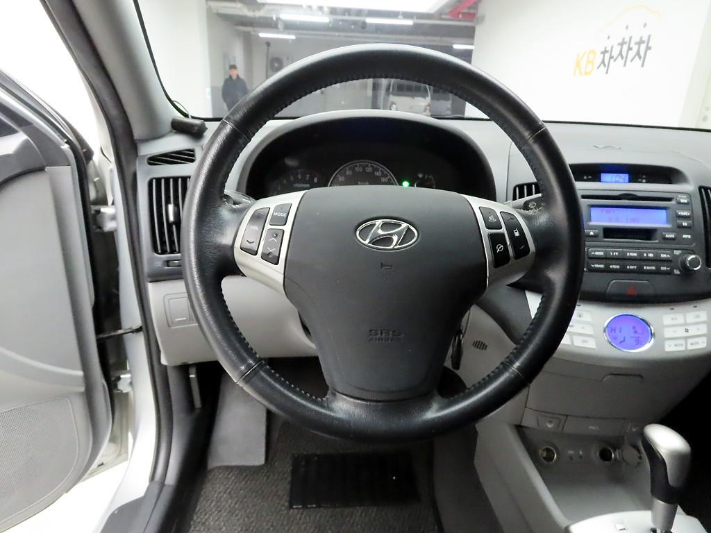 HYUNDAI Avante - Vista 7