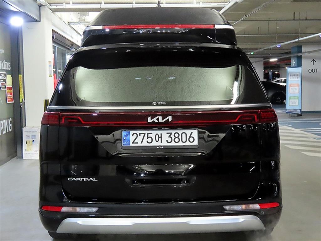 KIA Carnival - Vista 5