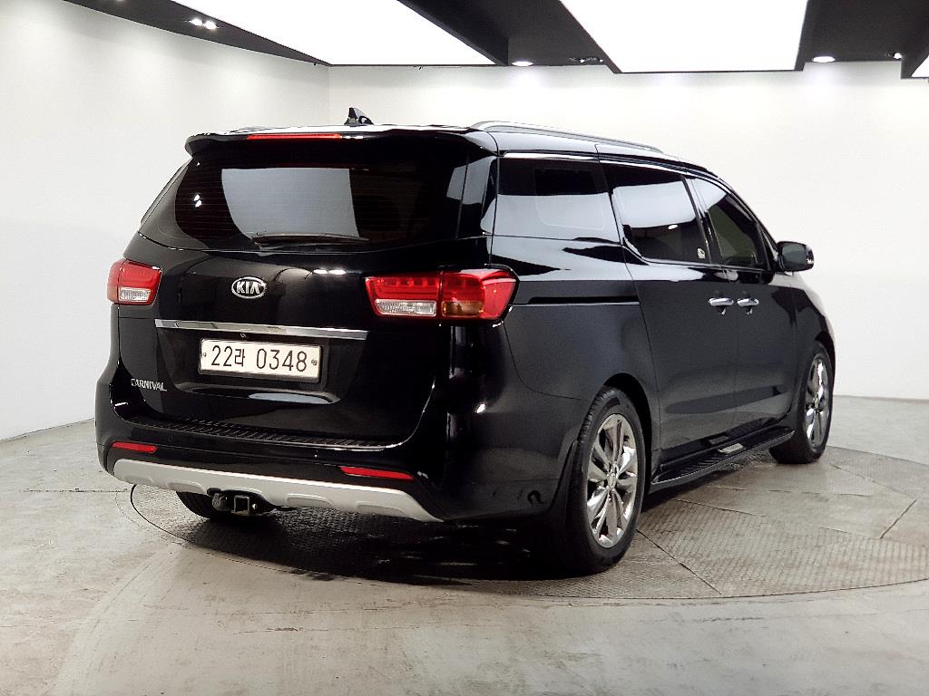 KIA Carnival - Vista 4