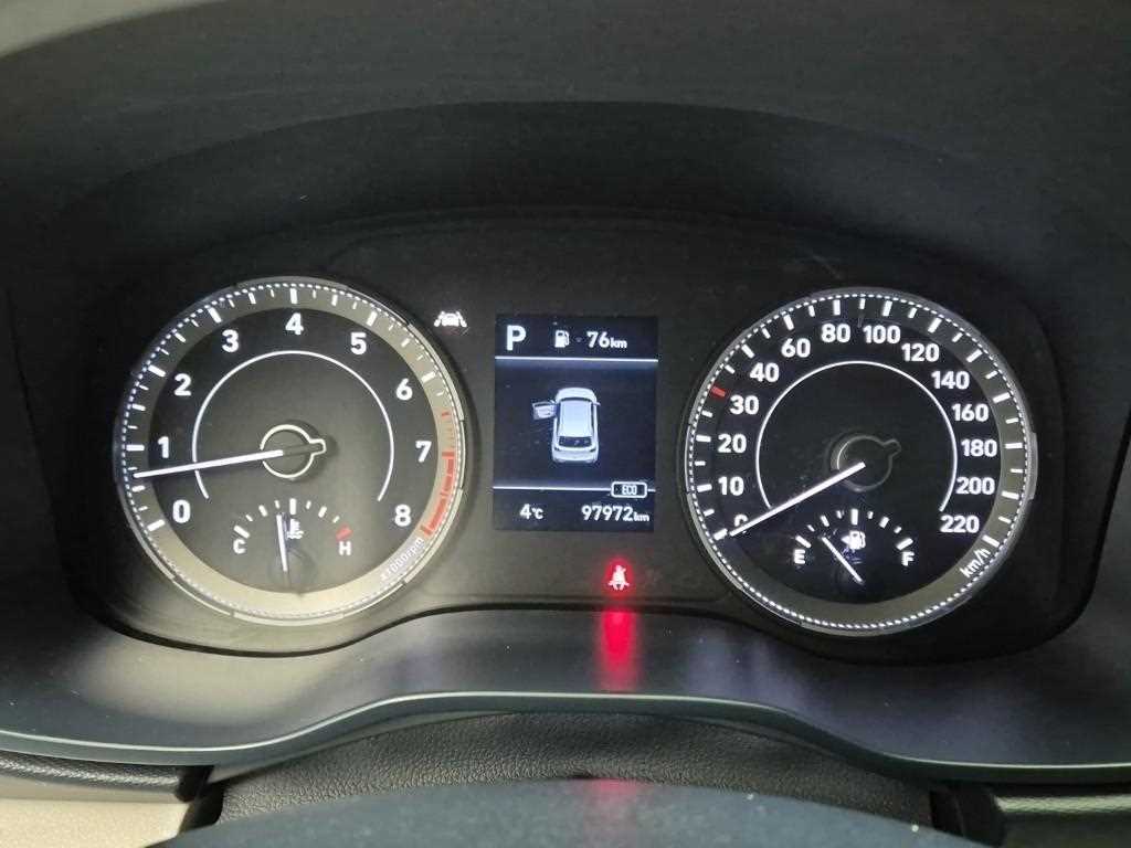 HYUNDAI Venue - Vista 6