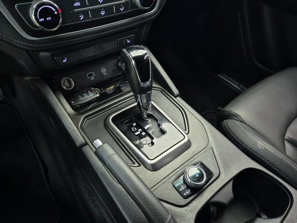 Ssangyong Rexton - Vista 8