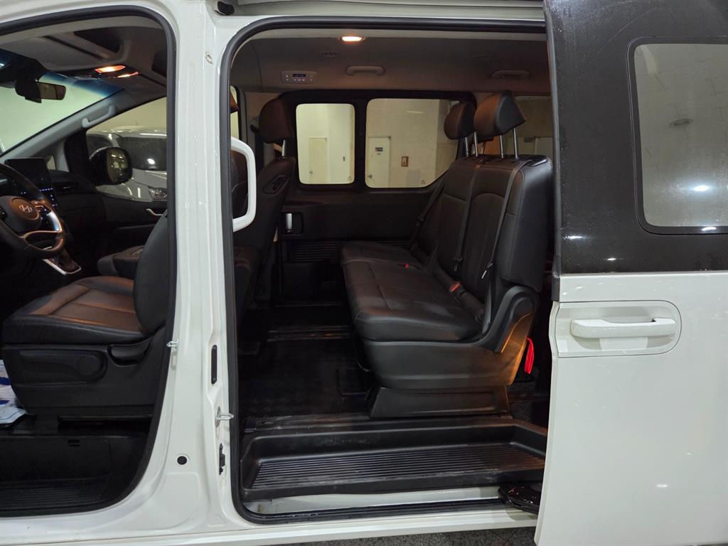 HYUNDAI Staria - Vista 7