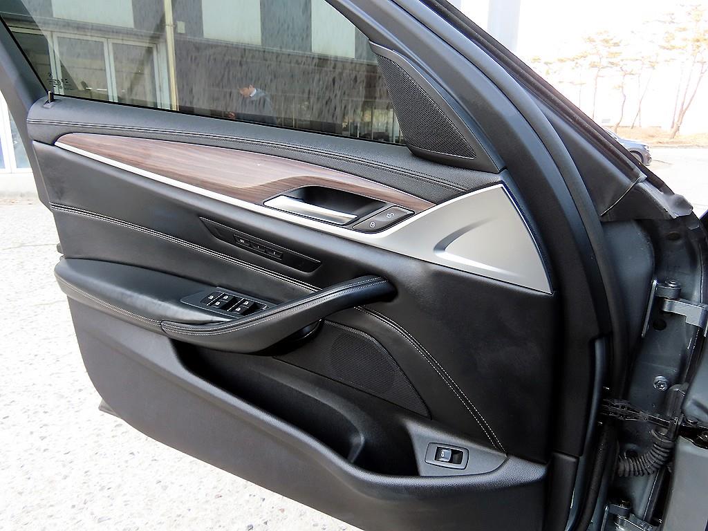 BMW 5 Series - Vista 12