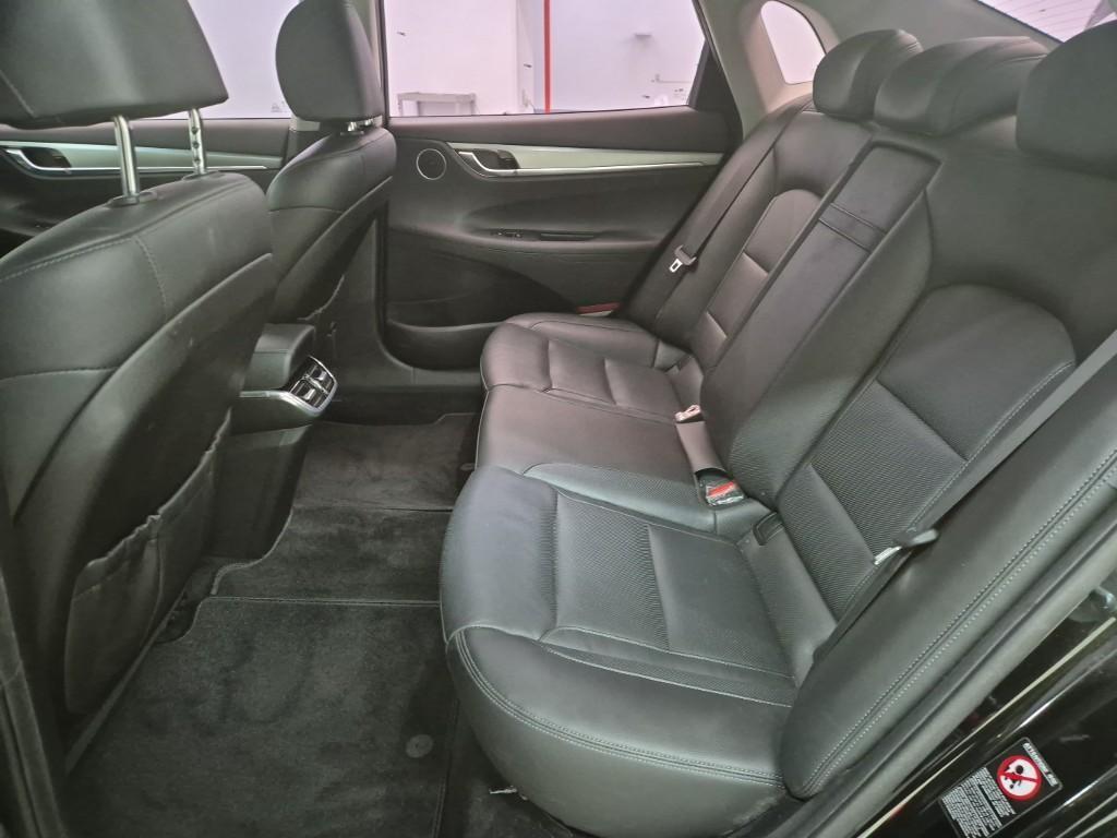 HYUNDAI Grandeur - Vista 12