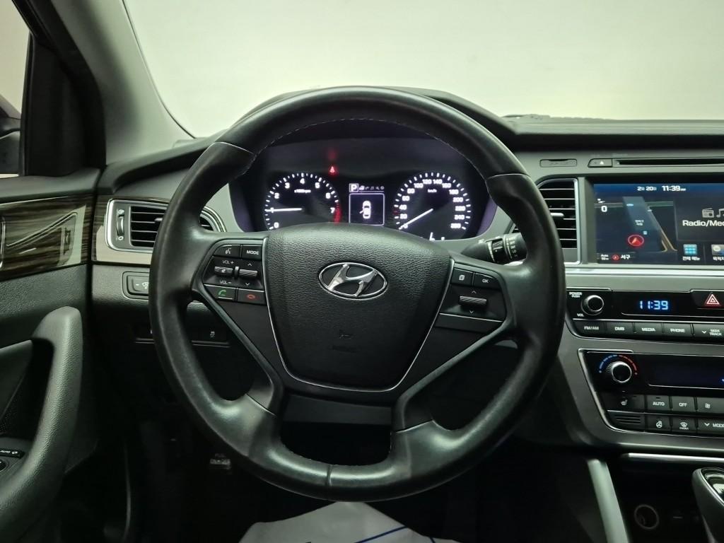 HYUNDAI Sonata - Vista 9