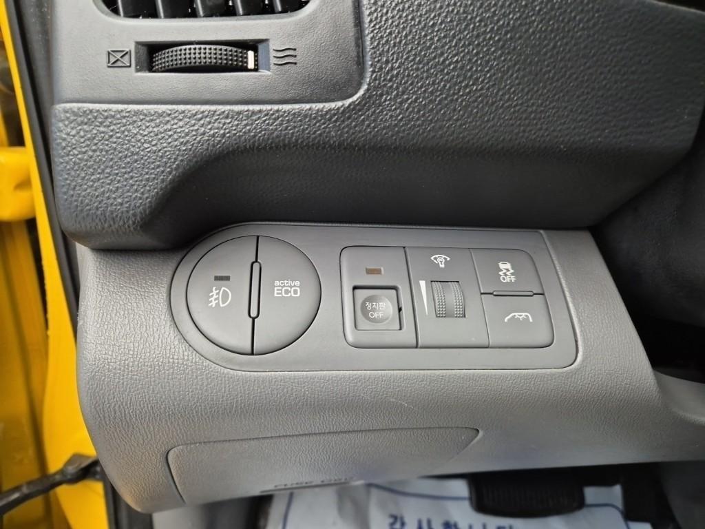 HYUNDAI Starex 2019 Amarillo - Importación desde Corea - HF Imports Iquique - Foto 14